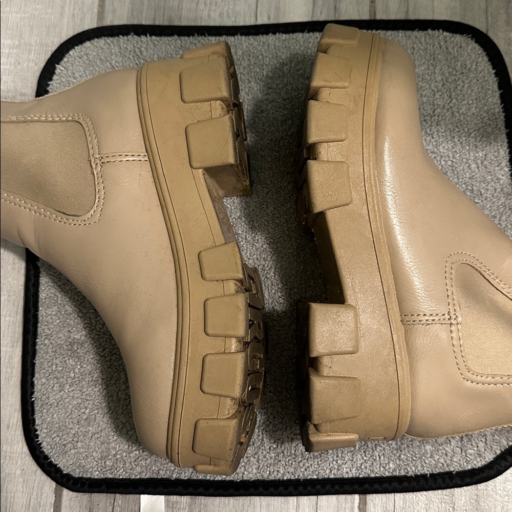 Circus by Sam Edelman Cream Chunky Boots - Picture 5 of 5